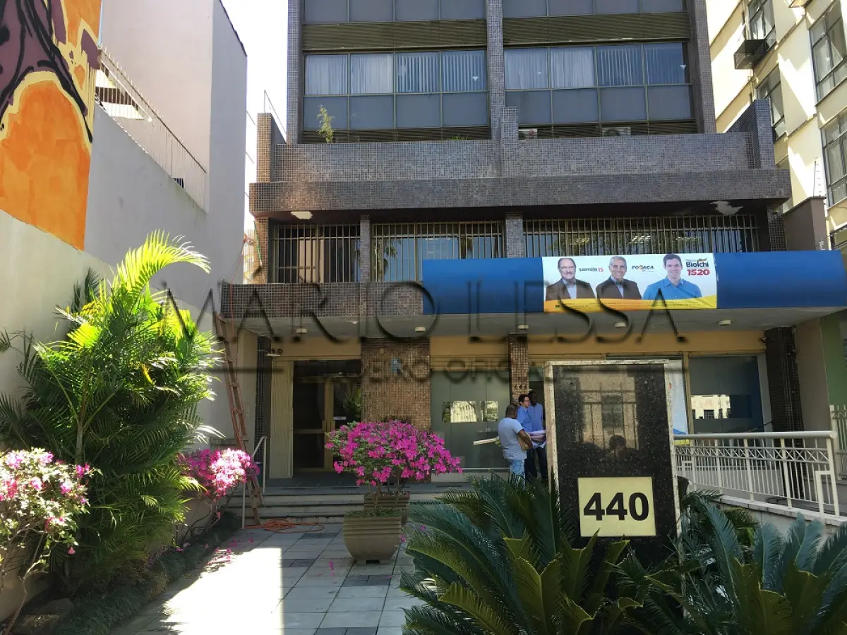 LOTE 001 - Conj. Comercial DESOCUPADO na O. Aranha