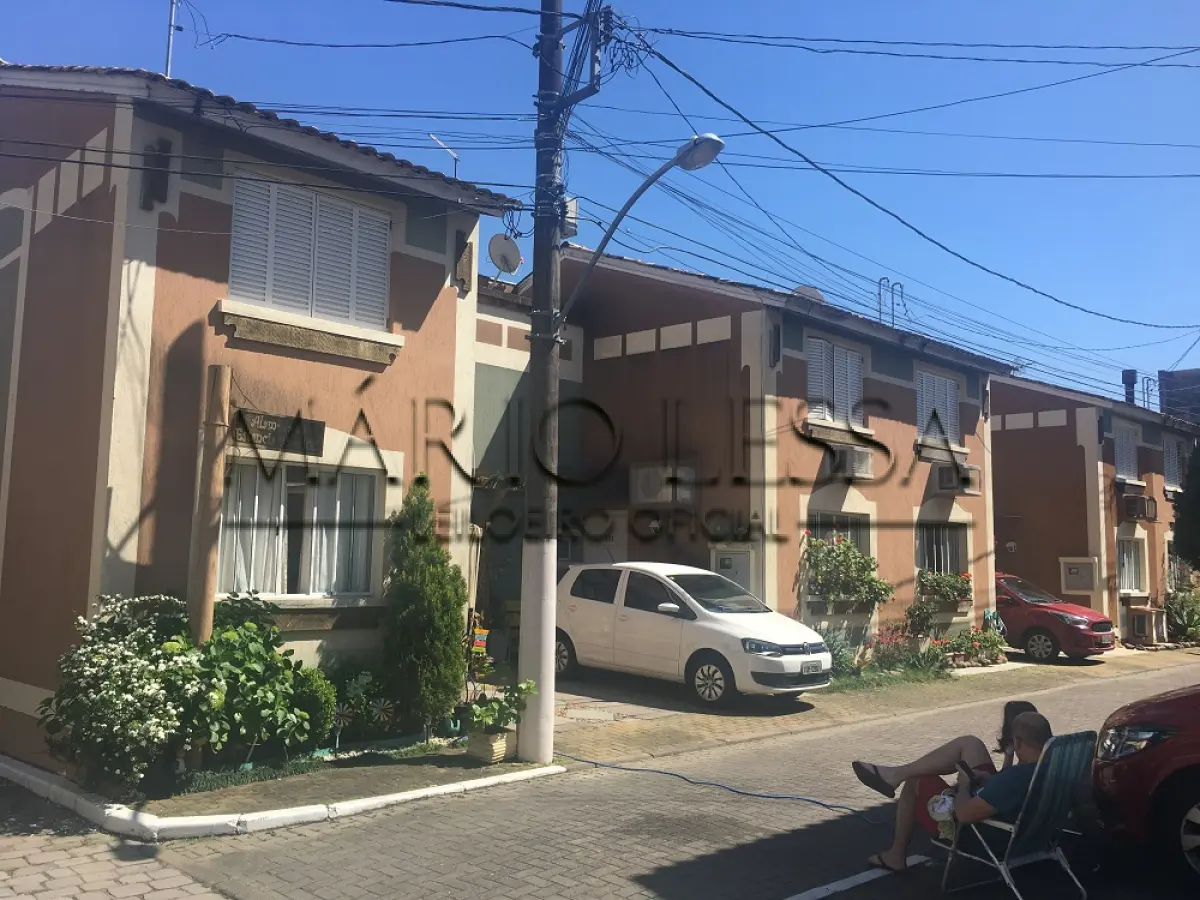 LOTE  - Casa em Condomínio na Ary Tarragô