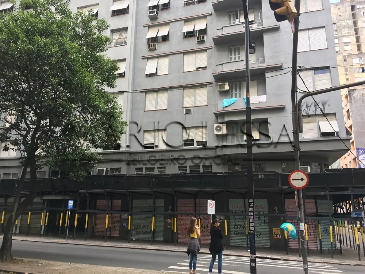 LOTE 005 - Apart. Av. Borges de Medeiros