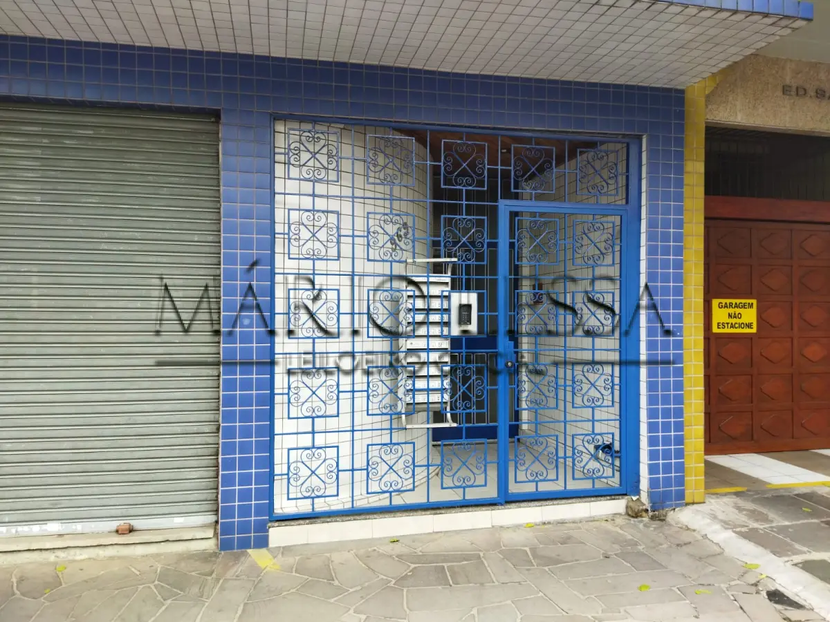 LOTE 001 - Apart na Av. Benjamin Constant.