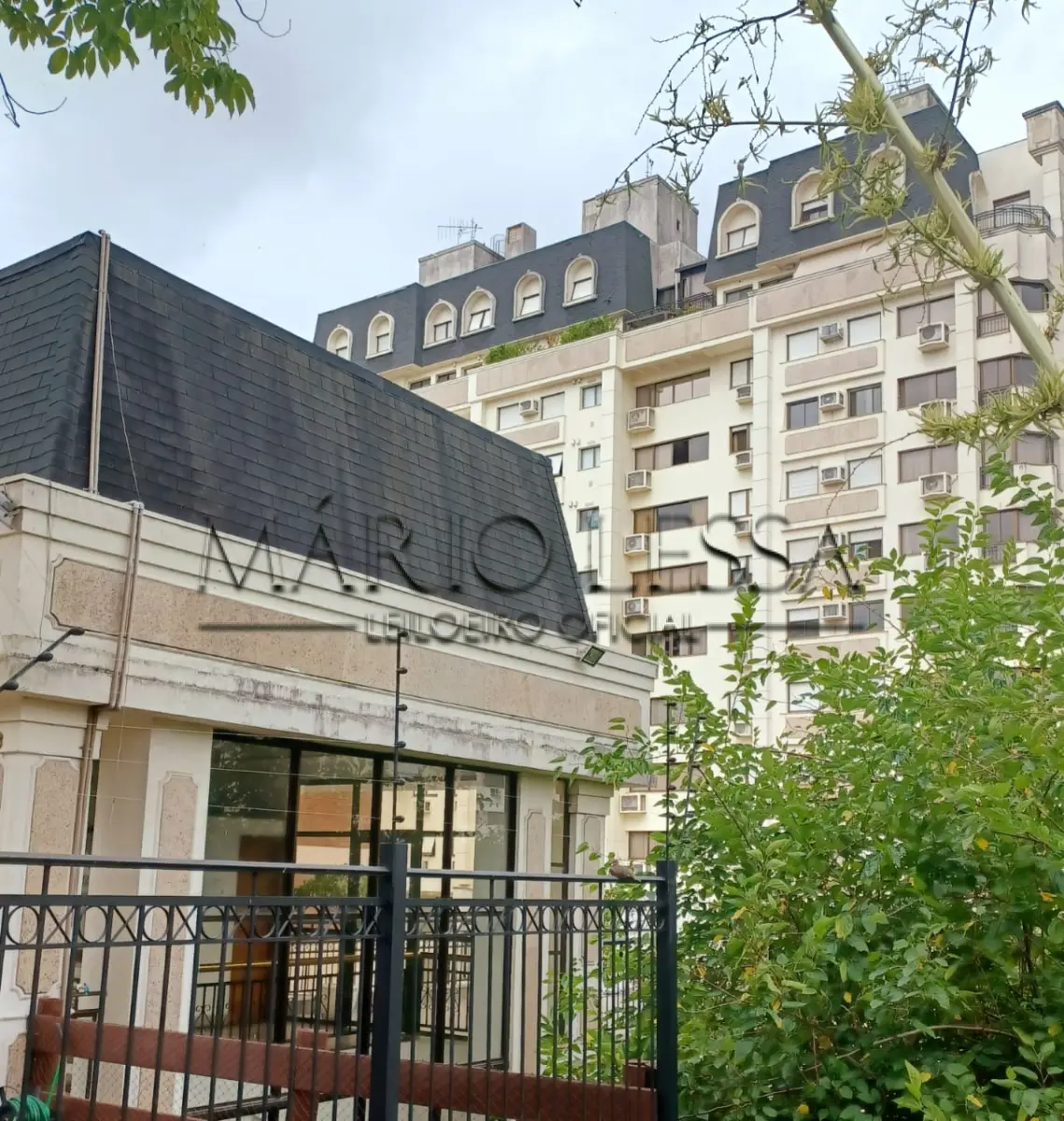 LOTE 001 - Apart. R Mariland, 1528 + duas vagas