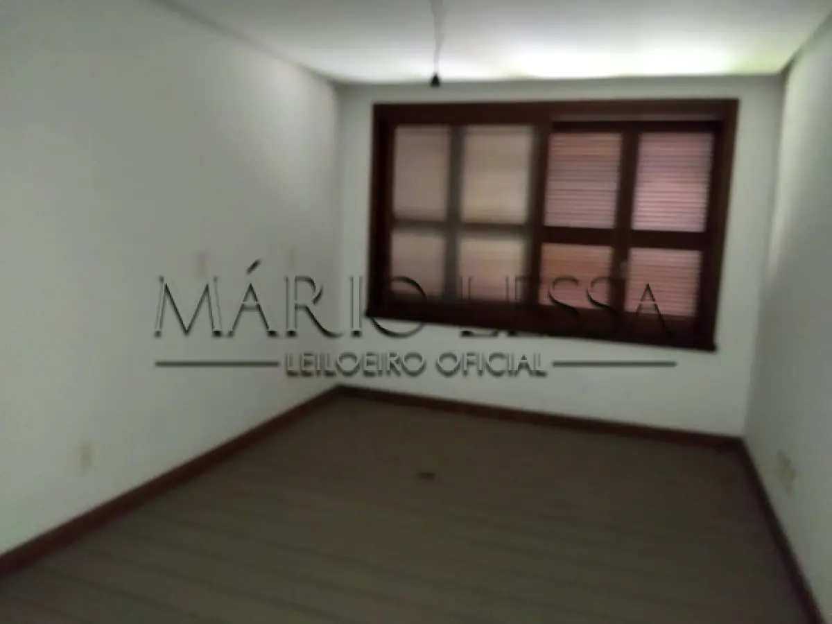 LOTE 006 - 500m² e cinco vagas na R Dona Laura