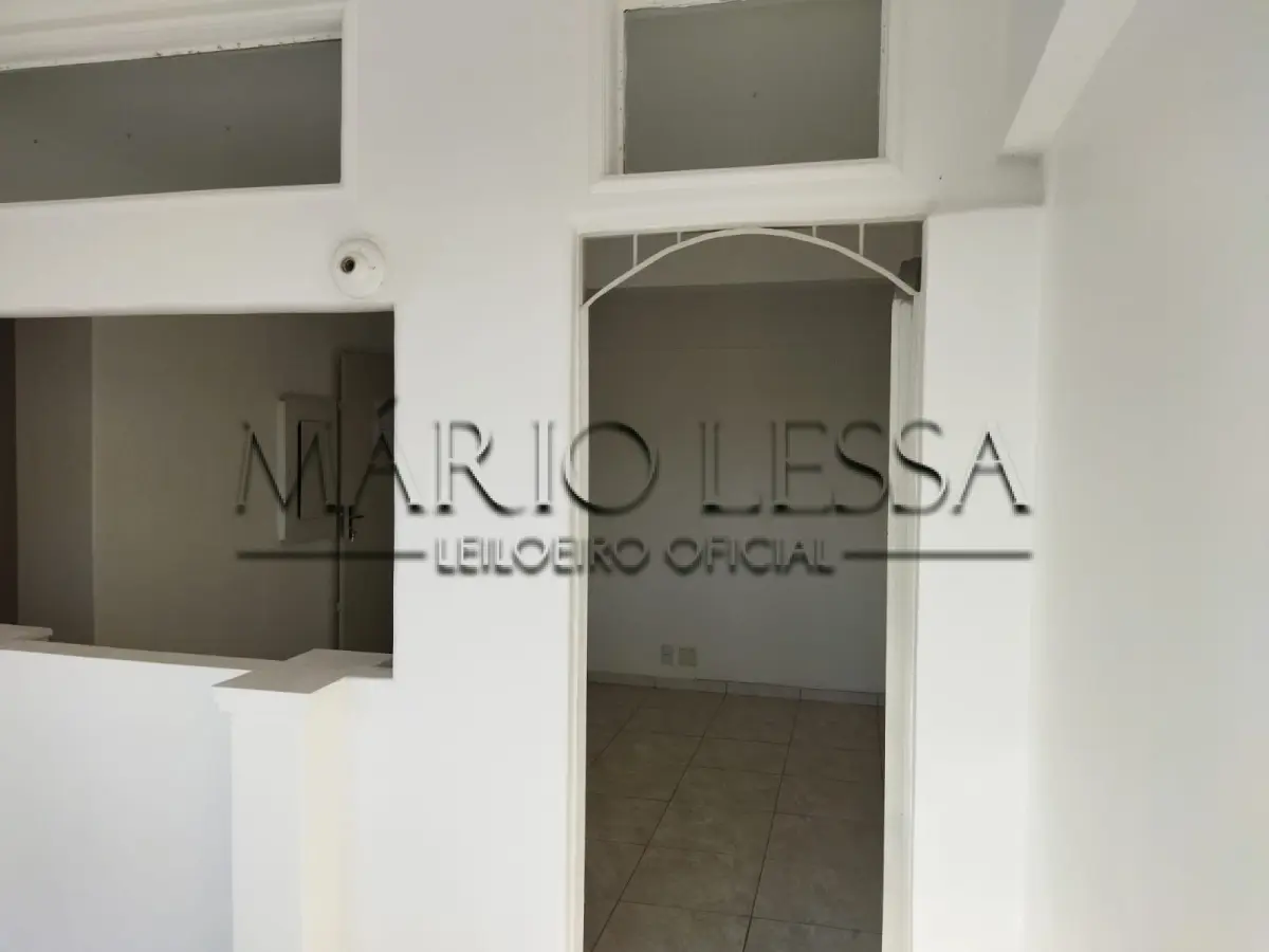 LOTE 005 - Sala desocupada 19 andar da Galeria Malcon