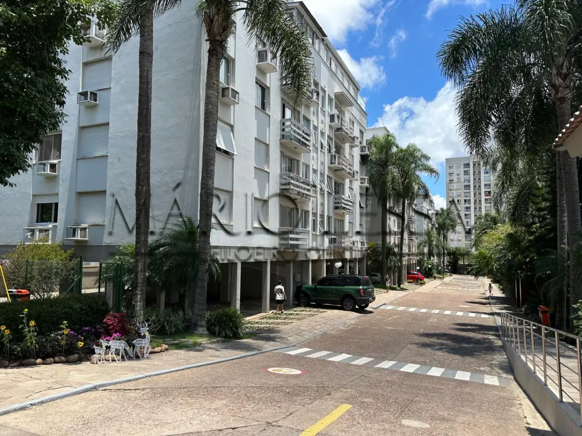 LOTE 001 - Apartamento 70m² e vaga na João Wallig