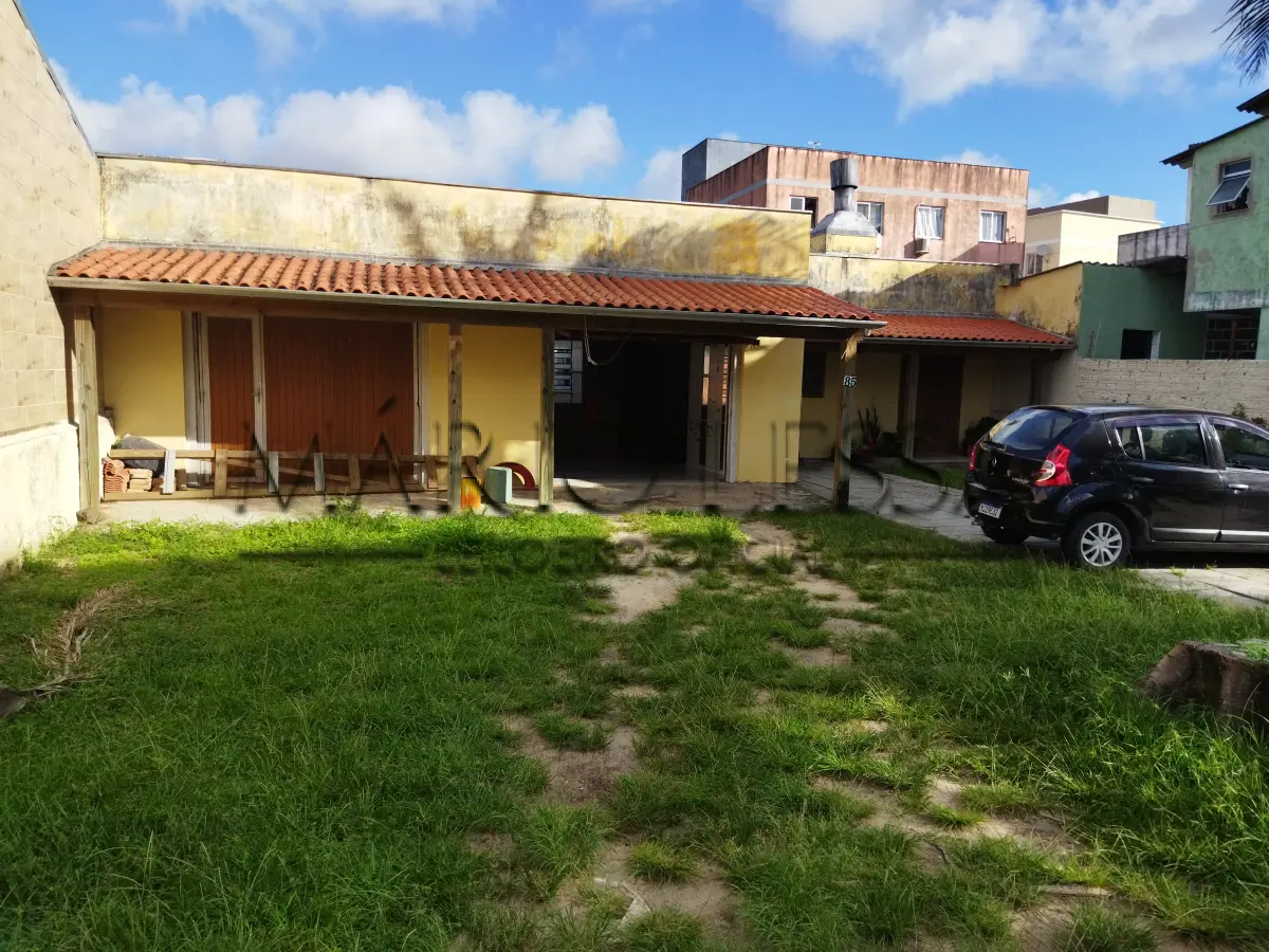 LOTE 006 - OSÓRIO. Terreno com casa no Bairro Albatroz.