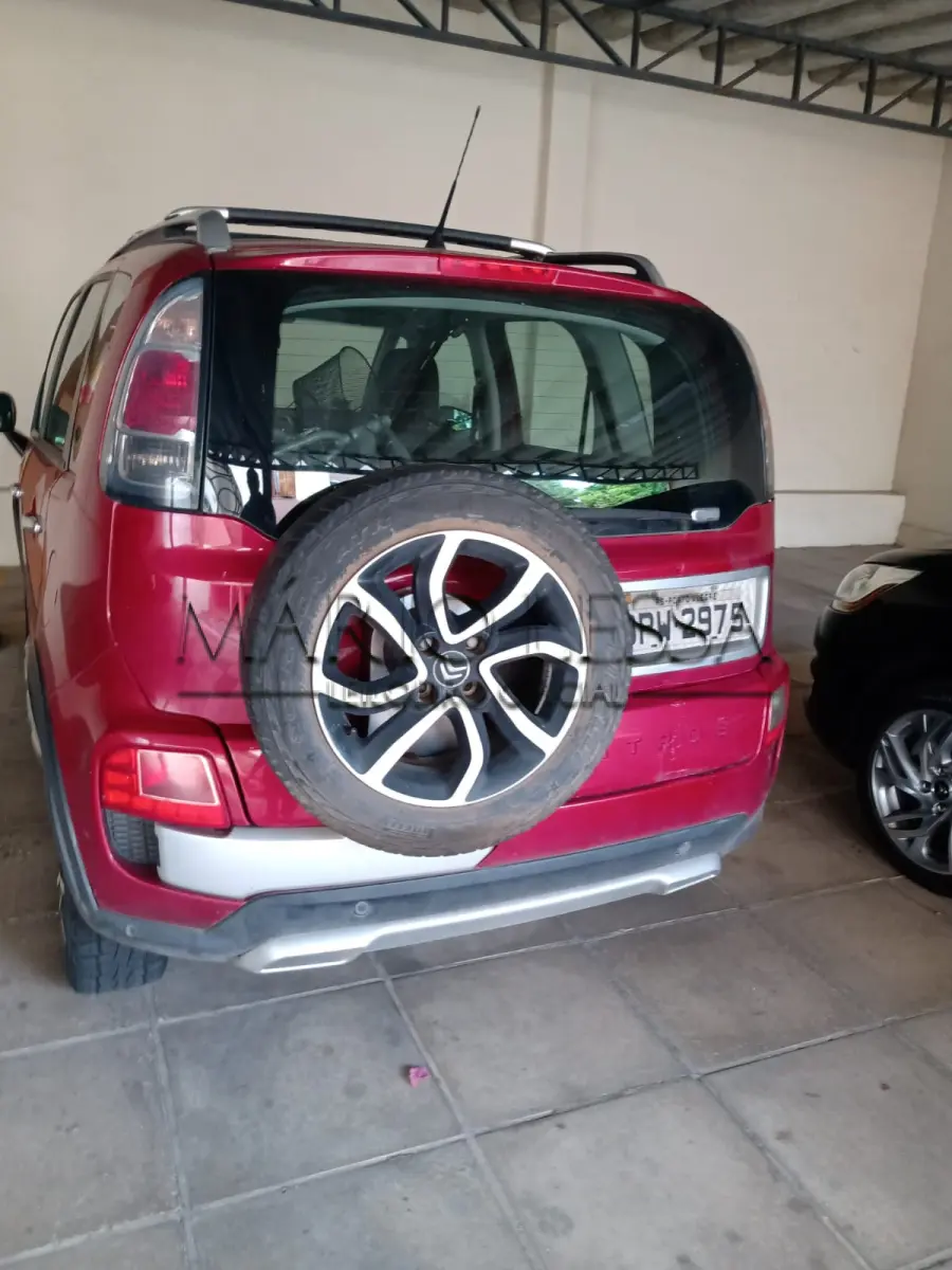 LOTE 005 - Citroen Air Cross  2014