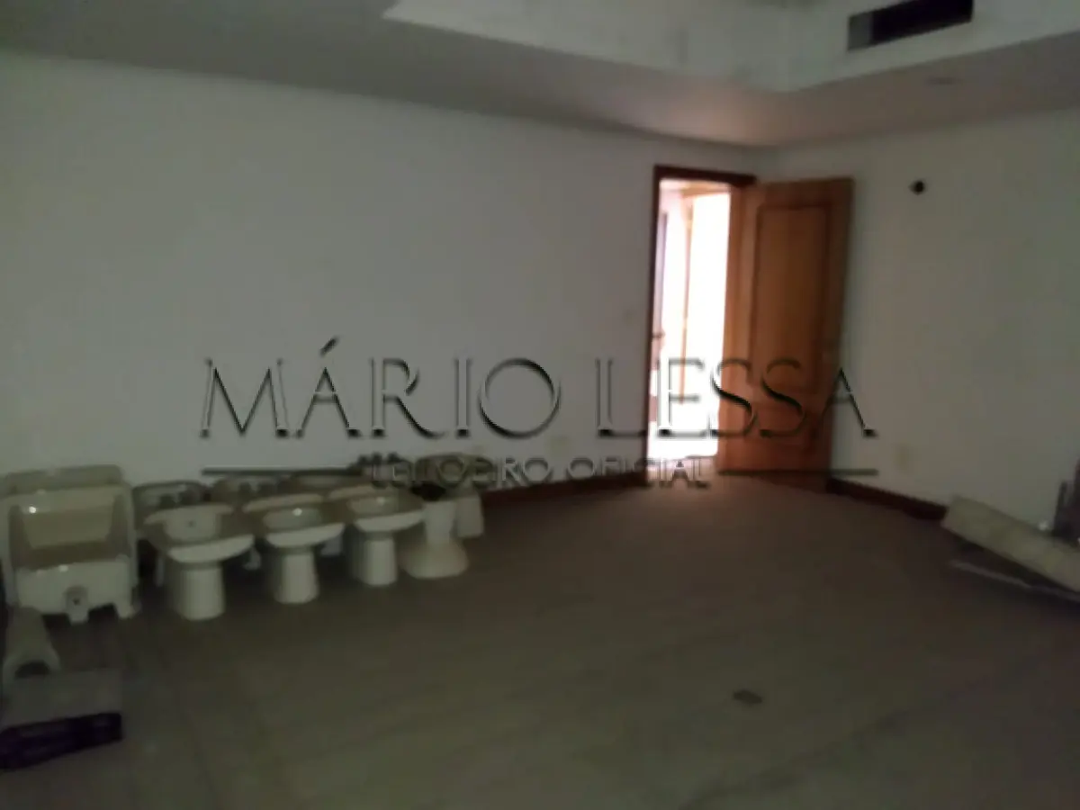 LOTE 006 - 500m² e cinco vagas na R Dona Laura