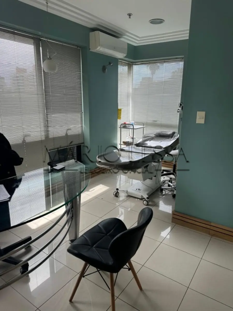 LOTE 001 - Conjunto pronto para clínica médica ou estética