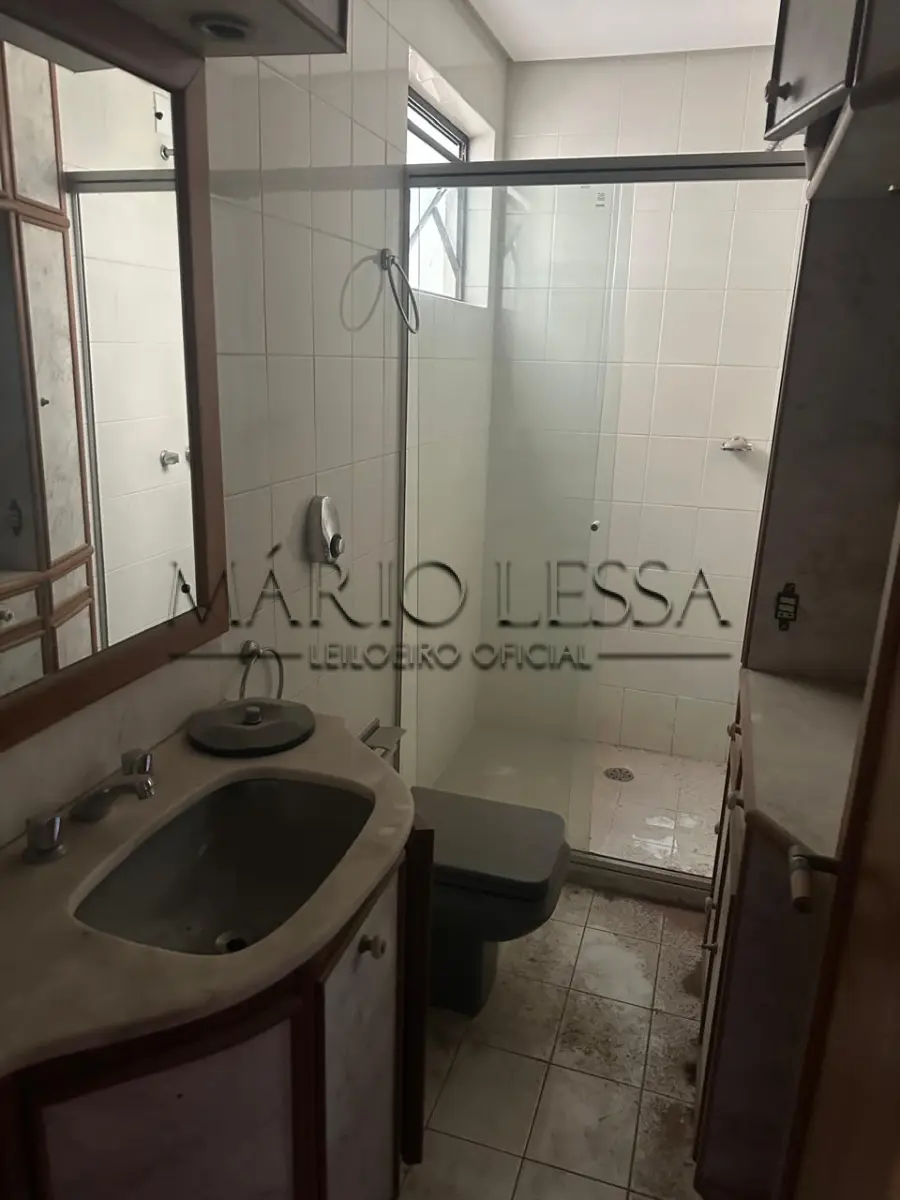 LOTE 001 - Cobertura 220m² na R Pedro Ivo, desocupado