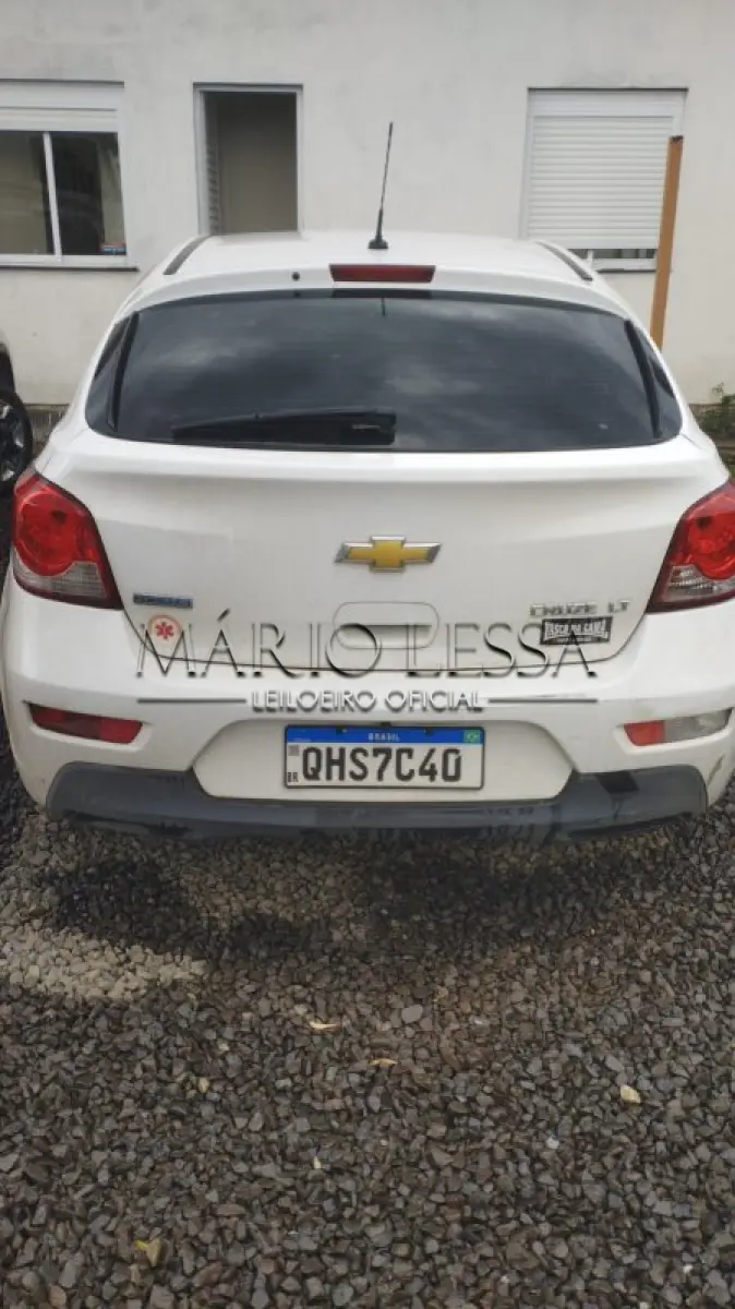 LOTE 005 - GM CRUZE LT HB 2015