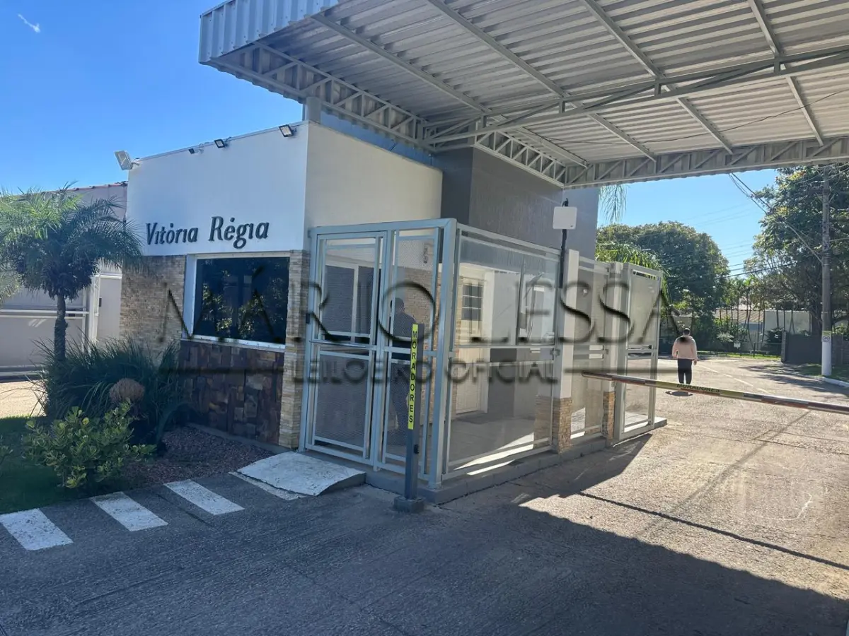 LOTE 003 - Terreno 300m² em Condomínio na Av. Juca Batista