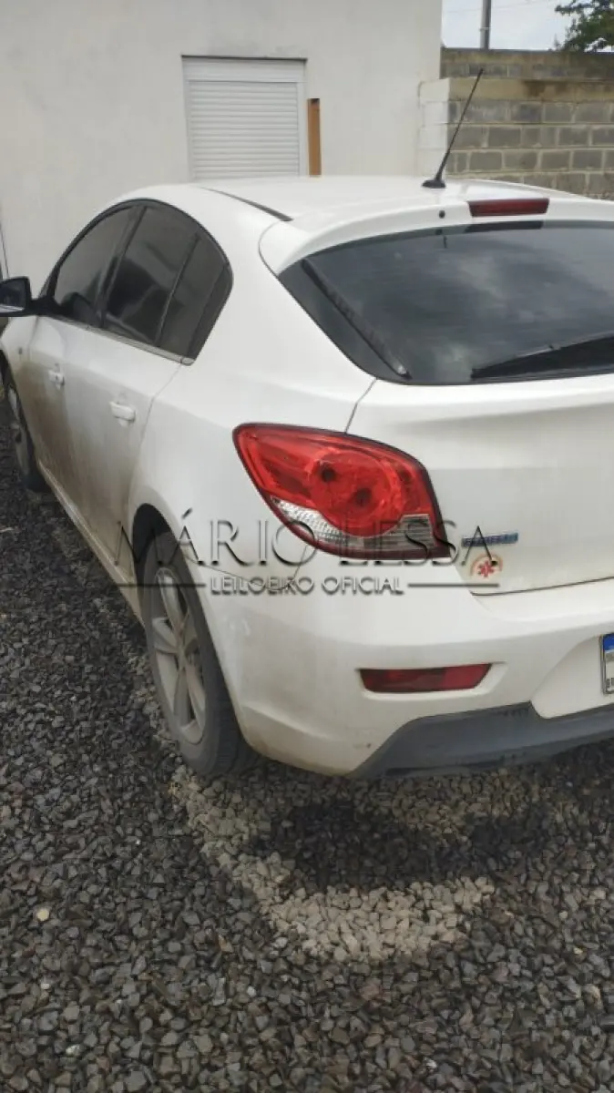 LOTE 005 - GM CRUZE LT HB 2015