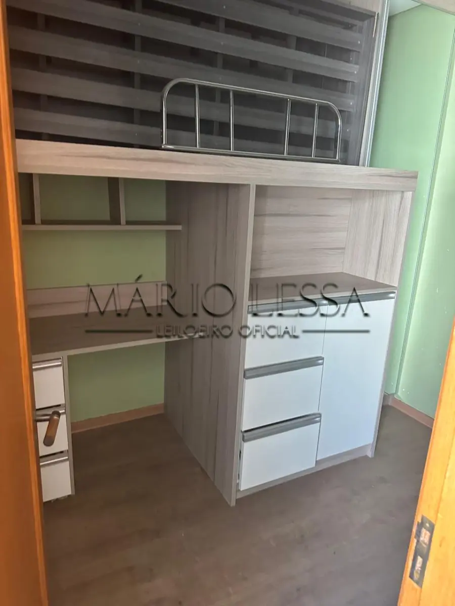 LOTE 001 - Cobertura 220m² na R Pedro Ivo, desocupado