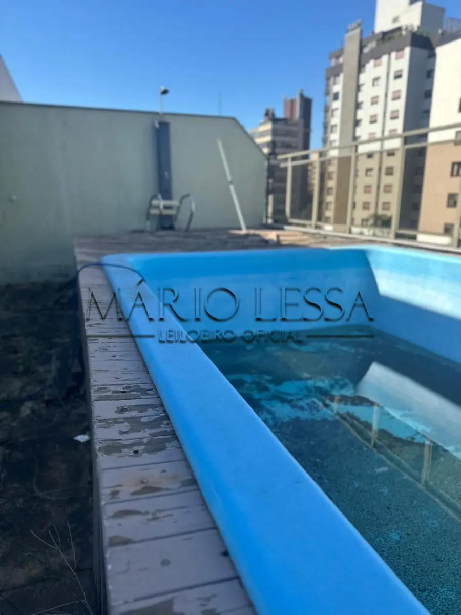 LOTE 001 - Cobertura 220m² na R Pedro Ivo, desocupado