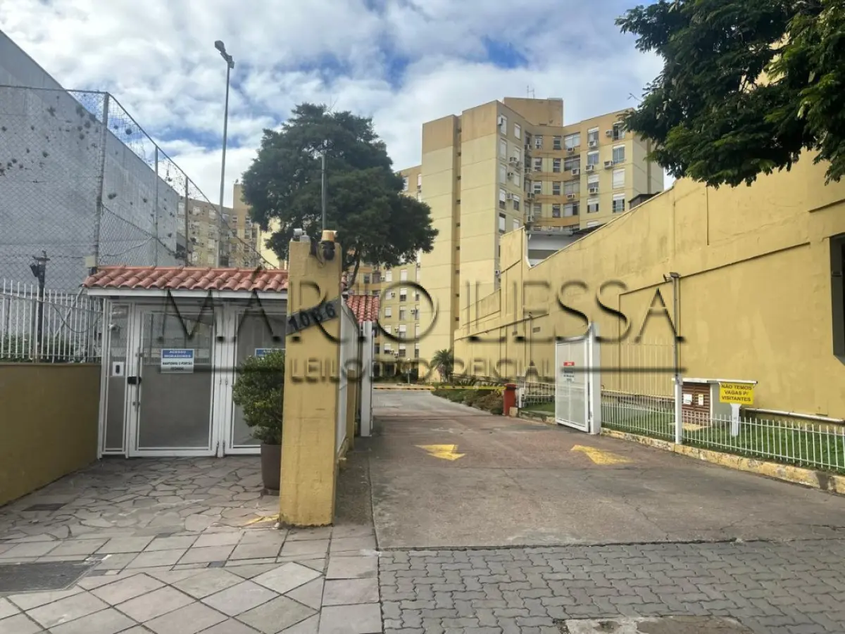 LOTE 001 - Ap.2 Dorm. na Av. Wenceslau Escobar