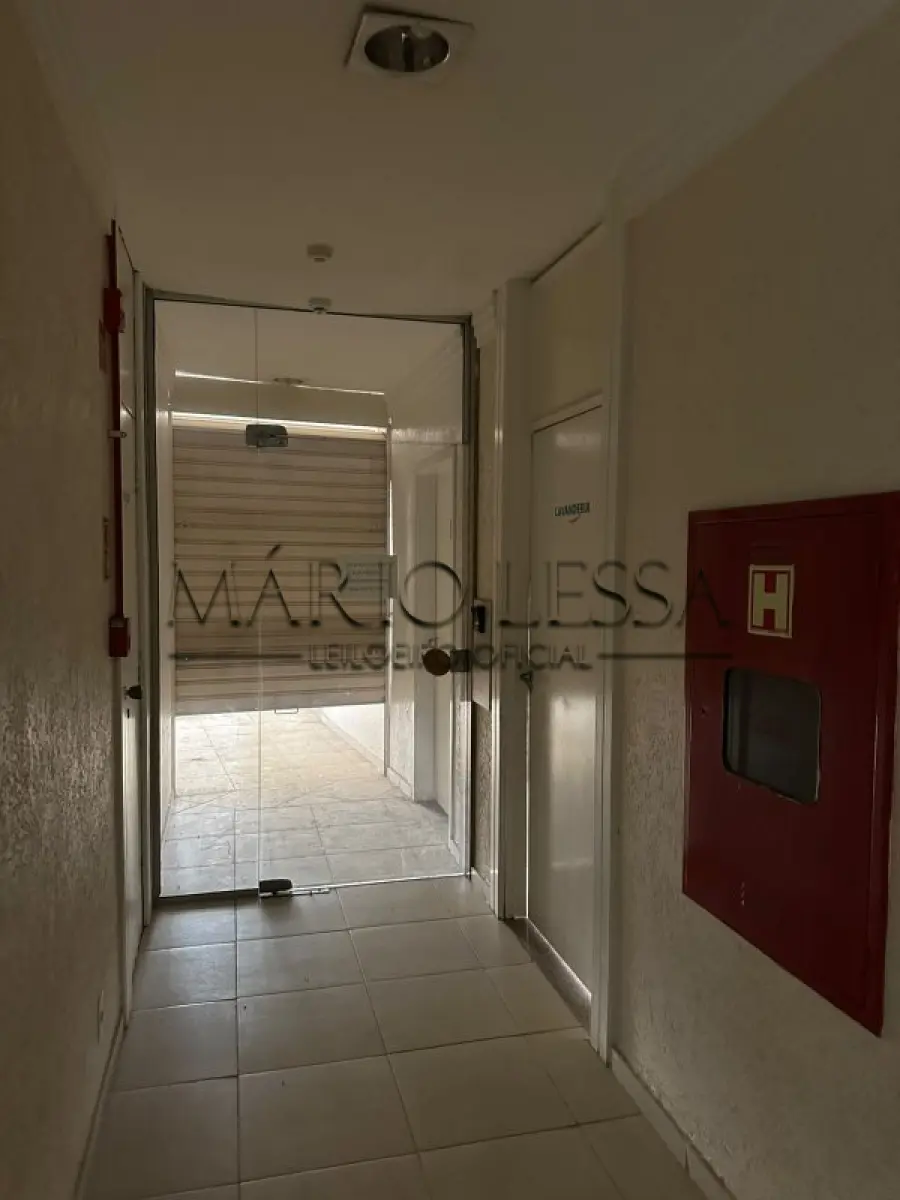 LOTE 001 - Desocupado. Andar inteiro no Centro Histórico 450m² com vista para o Guaíba