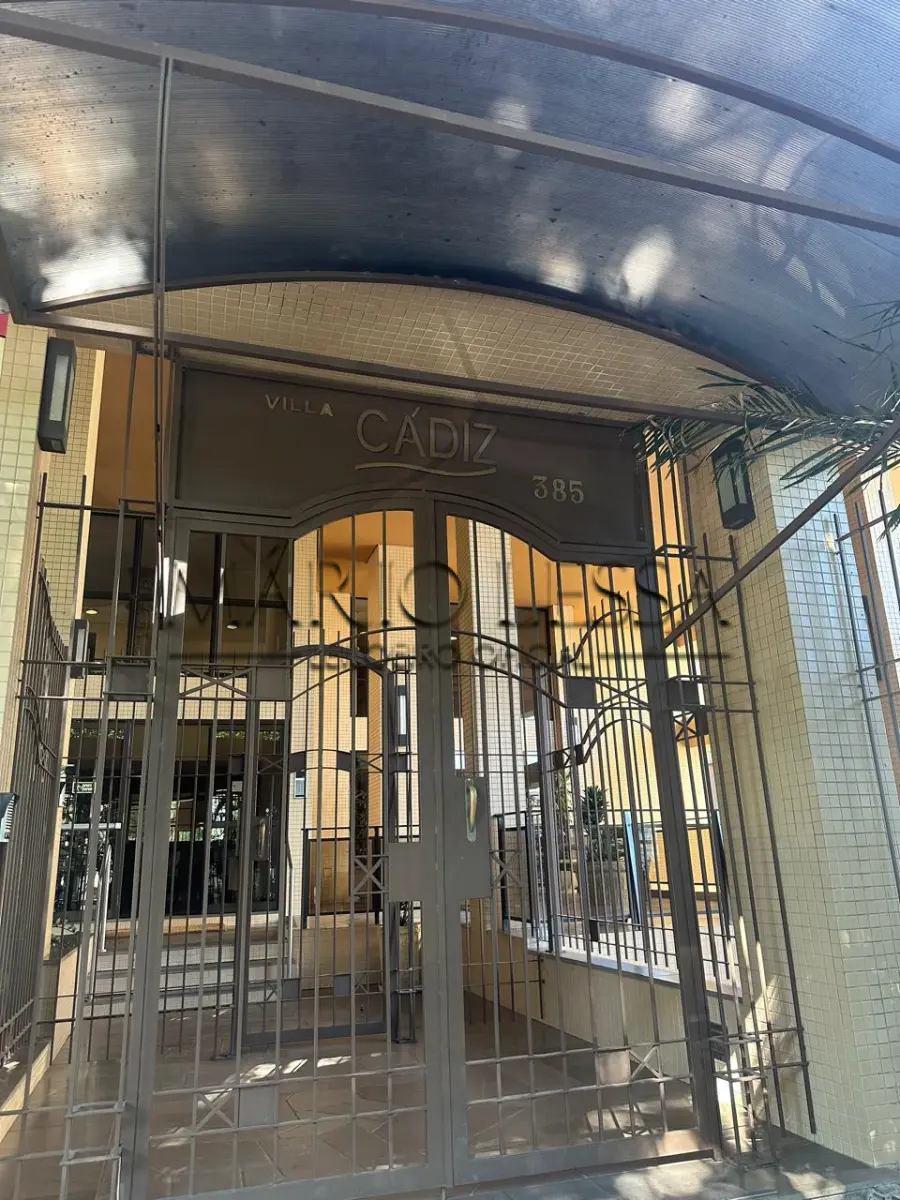 LOTE 001 - Cobertura 220m² na R Pedro Ivo, desocupado