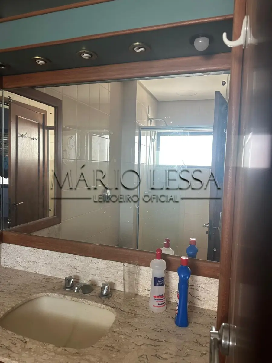 LOTE 001 - Cobertura 220m² na R Pedro Ivo, desocupado