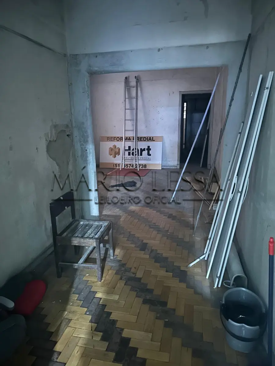 LOTE 005 - Ap.1, na R Marechal Floriano 370, desocupado