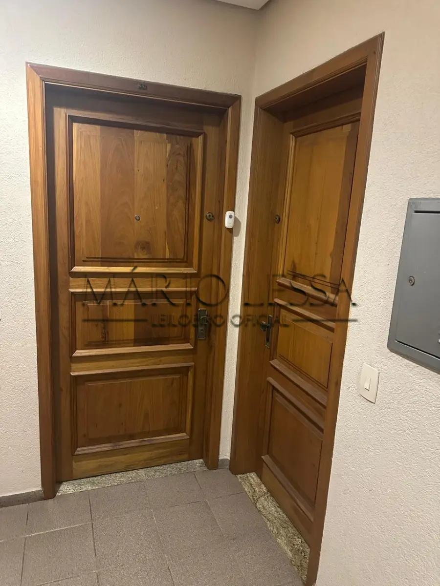 LOTE 001 - Cobertura 220m² na R Pedro Ivo, desocupado