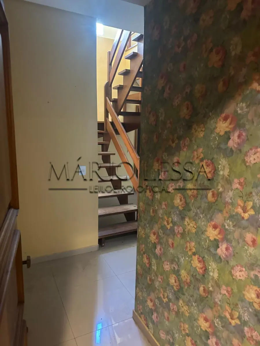 LOTE 001 - Cobertura 220m² na R Pedro Ivo, desocupado