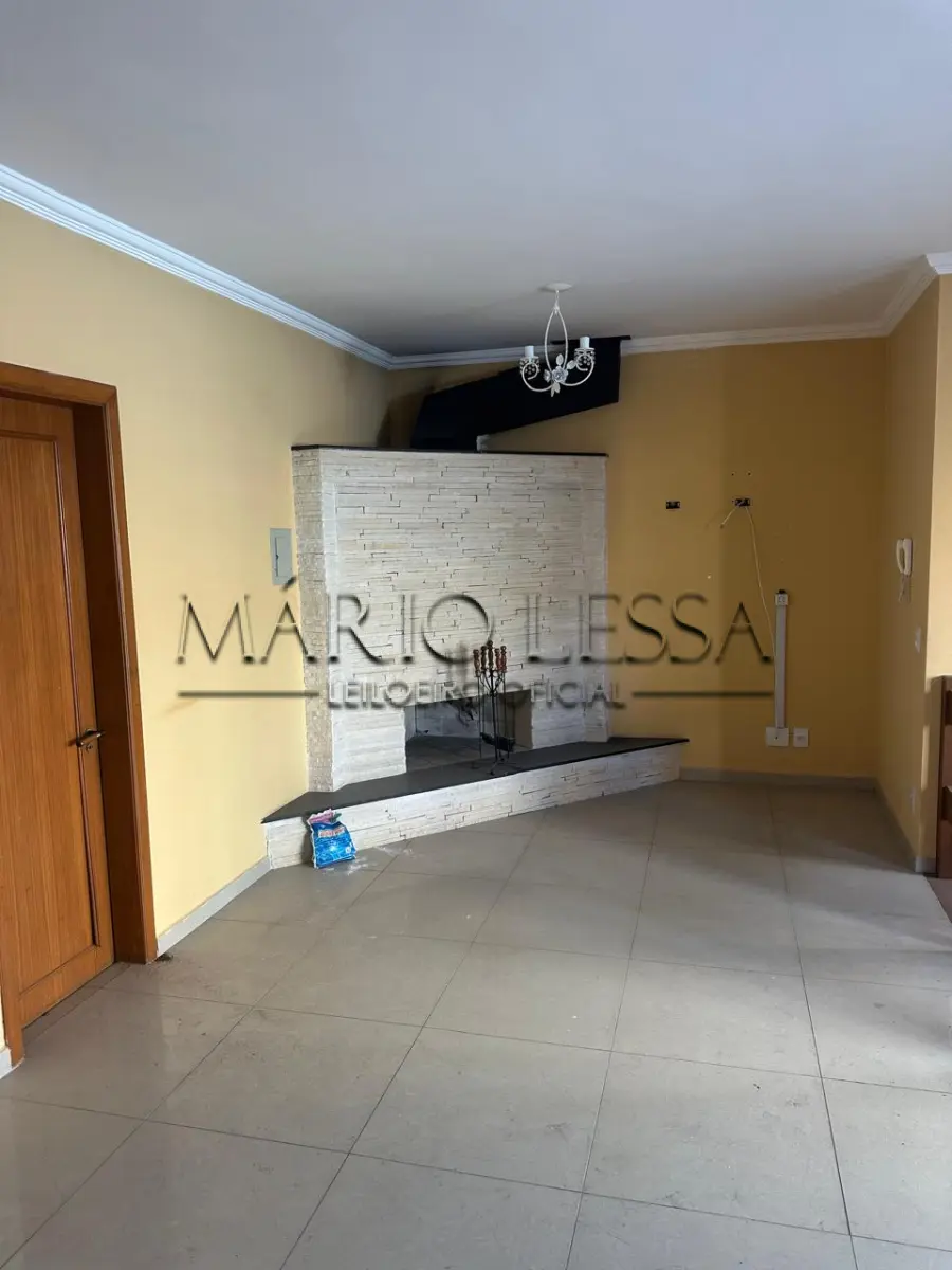 LOTE 001 - Cobertura 220m² na R Pedro Ivo, desocupado