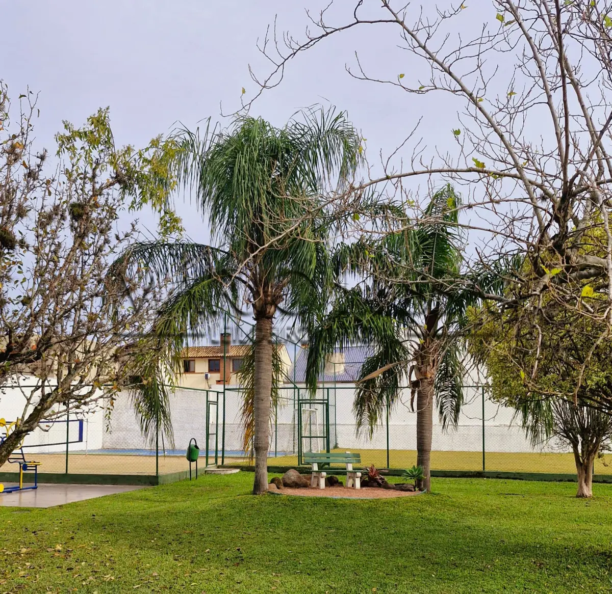 LOTE 003 - Terreno 300m² em Condomínio na Av. Juca Batista