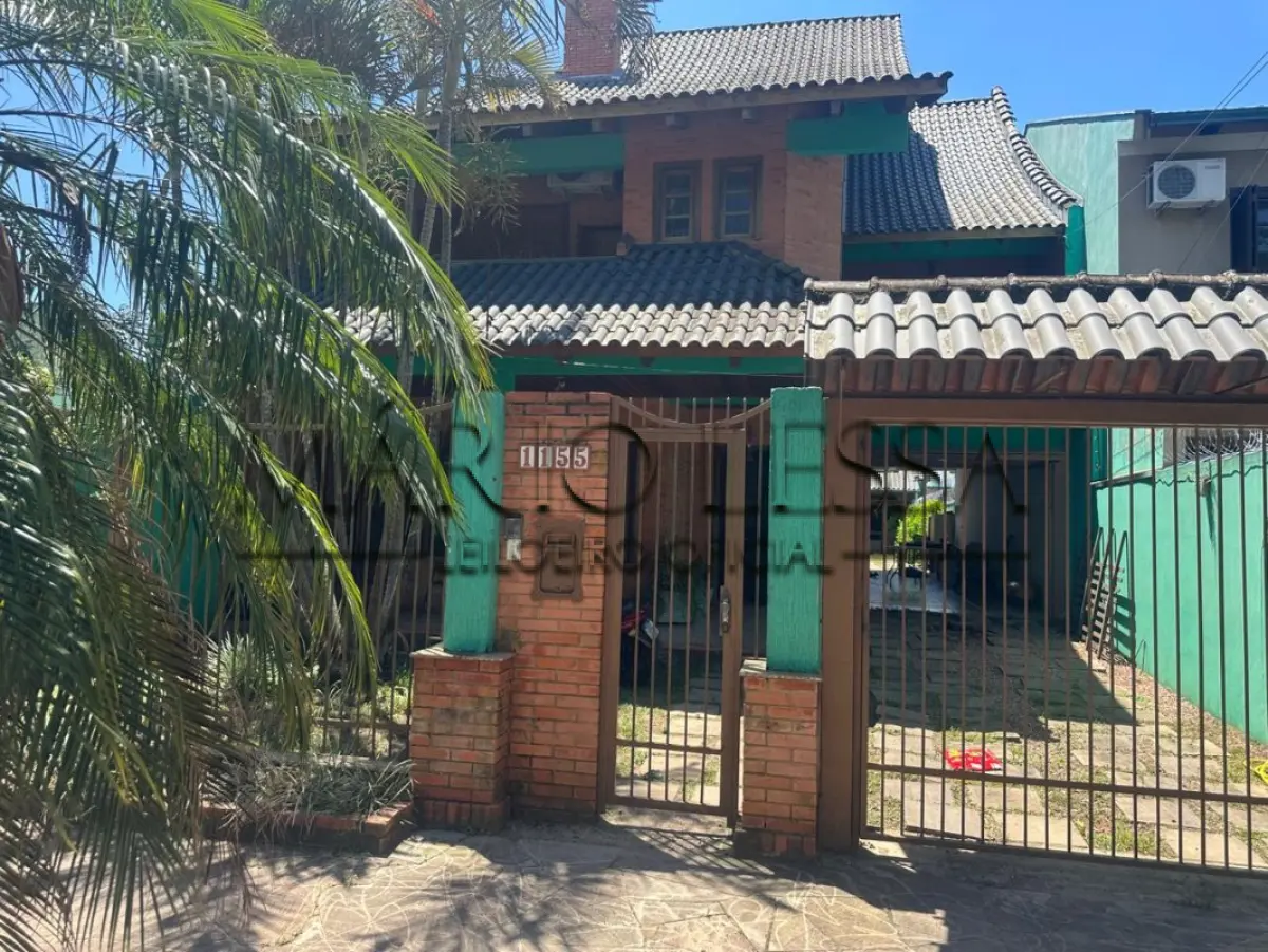 LOTE 001 - Um sobrado no bairro Rio Branco, Canoas