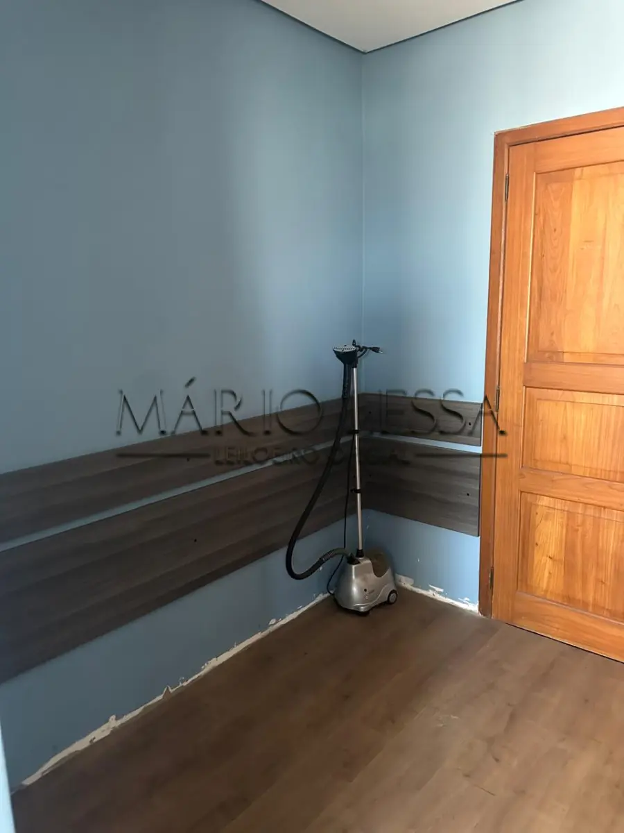 LOTE 001 - Cobertura 220m² na R Pedro Ivo, desocupado