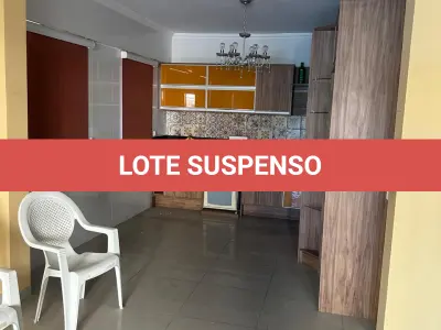 LOTE 002 - Cobertura 220m² na R Pedro Ivo, desocupado