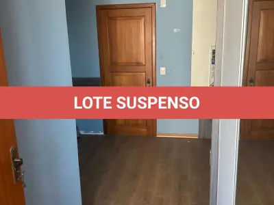 LOTE 002 - Cobertura 220m² na R Pedro Ivo, desocupado