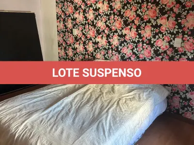 LOTE 002 - Cobertura 220m² na R Pedro Ivo, desocupado