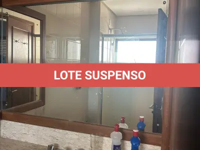 LOTE 002 - Cobertura 220m² na R Pedro Ivo, desocupado