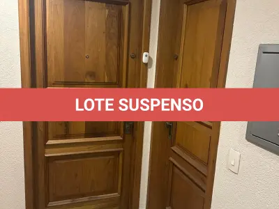 LOTE 002 - Cobertura 220m² na R Pedro Ivo, desocupado