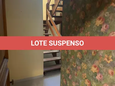 LOTE 002 - Cobertura 220m² na R Pedro Ivo, desocupado