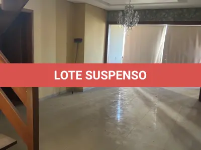 LOTE 002 - Cobertura 220m² na R Pedro Ivo, desocupado