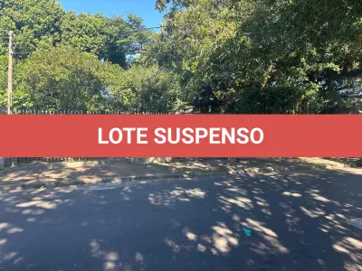 LOTE 001 - Terreno 300m² e casa no Bairro Restinga