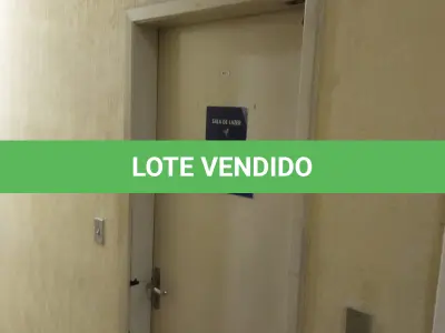 LOTE 004 - Sala 511, no Ed. Cacique. Desocupada