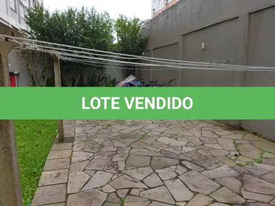 LOTE 004 - Apart. desocupado na Otto Niemayer 754