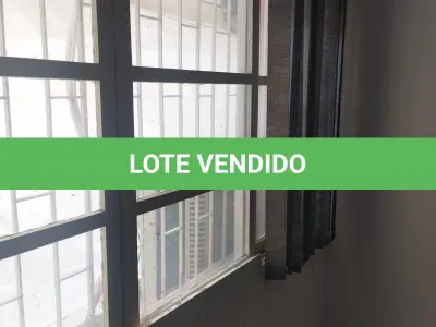 LOTE 004 - Sala 511, no Ed. Cacique. Desocupada