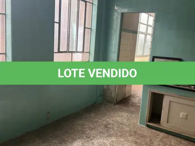 LOTE 010 - Ap. 81, na Rua Marechal Floriano, 370, desocupado