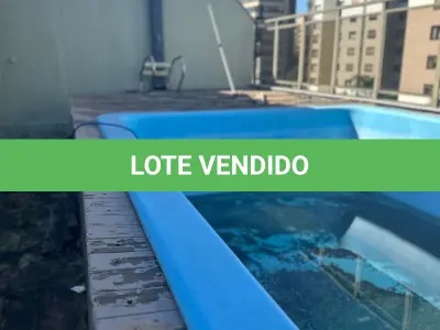 LOTE 001 - Cobertura 220m² na R Pedro Ivo, desocupado
