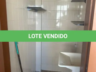 LOTE 001 - Cobertura 220m² na R Pedro Ivo, desocupado