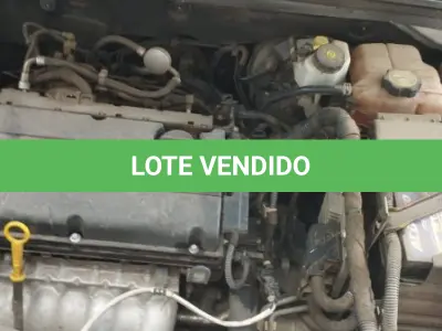 LOTE 005 - GM CRUZE LT HB 2015