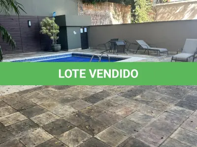 LOTE 001 - Cobertura 220m² na R Pedro Ivo, desocupado