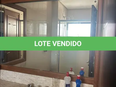 LOTE 001 - Cobertura 220m² na R Pedro Ivo, desocupado