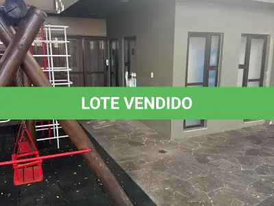 LOTE 001 - Cobertura 220m² na R Pedro Ivo, desocupado