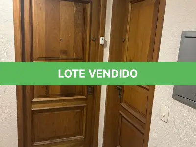 LOTE 001 - Cobertura 220m² na R Pedro Ivo, desocupado