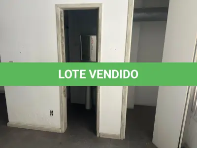 LOTE 003 - Sala 508, no Ed. Cacique, desocupada