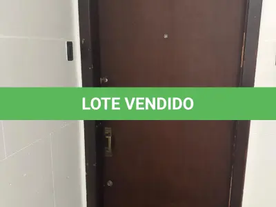 LOTE 008 - Ap. 63, na Rua Marechal Floriano, 370